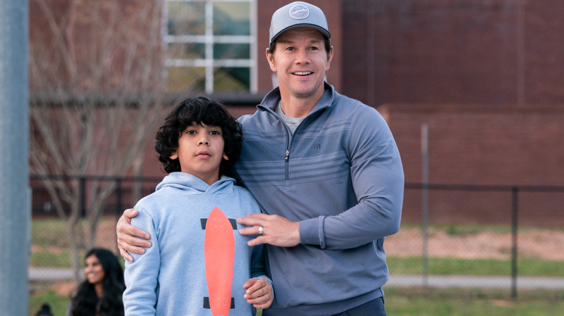 Illustration for article titled Mark Wahlberg and Rose Byrne build an Instant Family in a comedy more touching than funny
